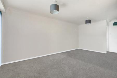 1 bedroom Studio flat to let in Croxden Close, Queensbury, HA8