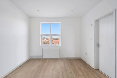 1 bedroom Studio flat to let in Deansbrook Road, Edgware, HA8