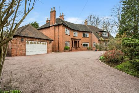 5 bedroom Detached house for sale in South Hill Avenue, Harrow-on-the-Hill, Harrow, HA1