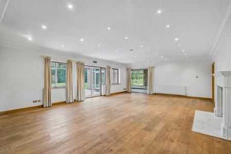 5 bedroom Detached house for sale in South Hill Avenue, Harrow-on-the-Hill, Harrow, HA1