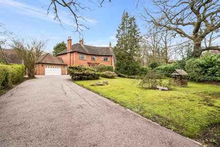 5 bedroom Detached house for sale in South Hill Avenue, Harrow-on-the-Hill, Harrow, HA1