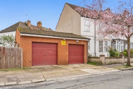 3 bedroom House for sale in Sussex Road, Harrow, HA1