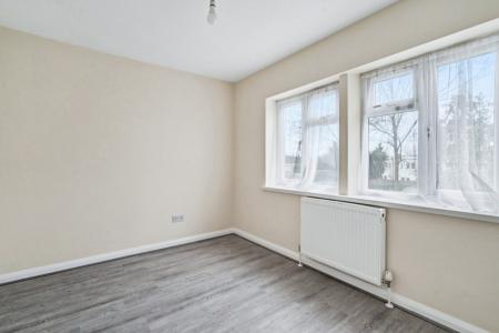 3 bedroom End of terrace house to let in Long Elmes, Harrow Weald, Harrow, HA3