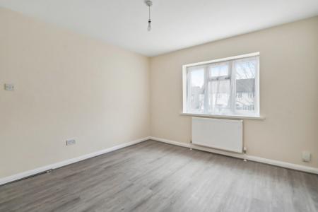 3 bedroom End of terrace house to let in Long Elmes, Harrow Weald, Harrow, HA3