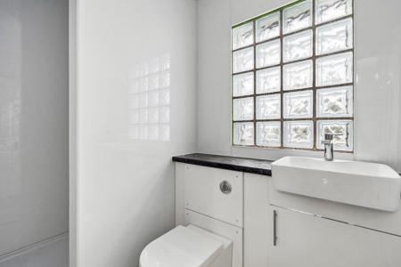 3 bedroom End of terrace house to let in Long Elmes, Harrow Weald, Harrow, HA3