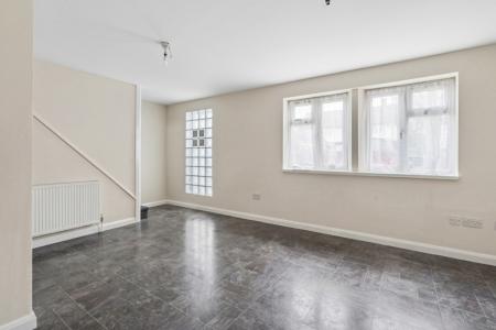 3 bedroom End of terrace house to let in Long Elmes, Harrow Weald, Harrow, HA3