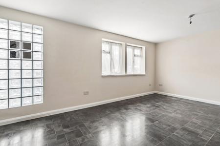 3 bedroom End of terrace house to let in Long Elmes, Harrow Weald, Harrow, HA3