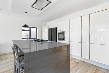 3 bedroom Bungalow to let in Oundle Avenue, Bushey, Watford, WD23