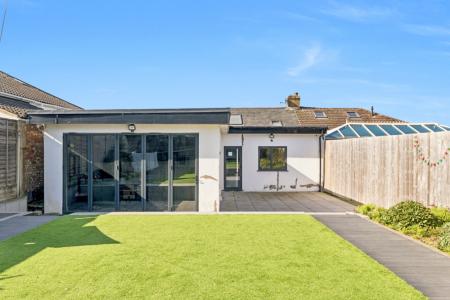 3 bedroom Bungalow to let in Oundle Avenue, Bushey, Watford, WD23