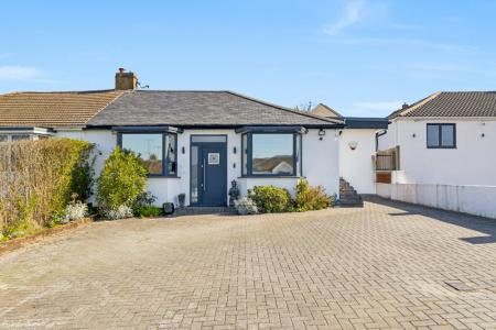3 bedroom Bungalow to let in Oundle Avenue, Bushey, Watford, WD23