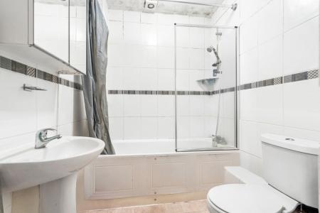 2 bedroom Apartment to let in Shaftesbury Avenue, South Harrow, Harrow, HA2