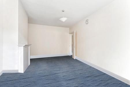 2 bedroom Flat to let in High Road, Harrow Weald, Harrow, HA3