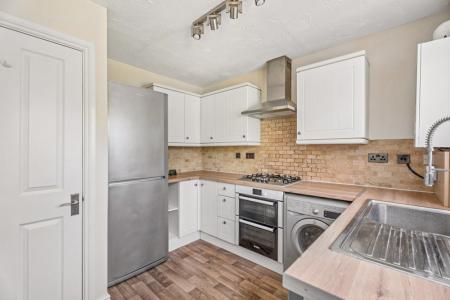 3 bedroom Detached house for sale in Ingram Gardens, Luton, LU2