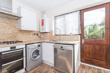 3 bedroom Detached house for sale in Ingram Gardens, Luton, LU2