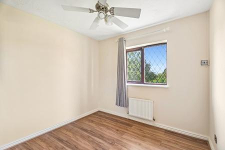 3 bedroom Detached house for sale in Ingram Gardens, Luton, LU2