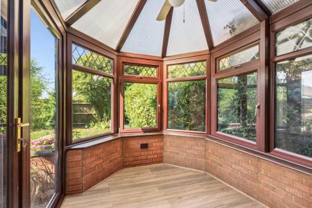 3 bedroom Detached house for sale in Ingram Gardens, Luton, LU2
