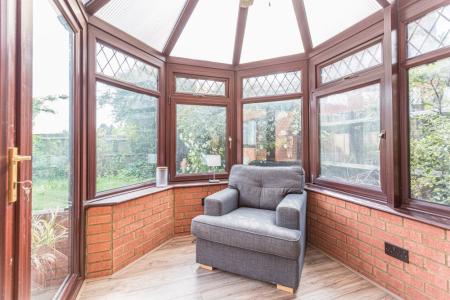 3 bedroom Detached house for sale in Ingram Gardens, Luton, LU2