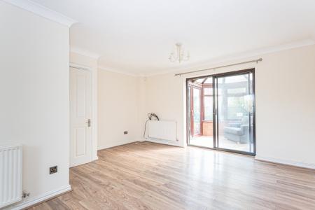 3 bedroom Detached house for sale in Ingram Gardens, Luton, LU2