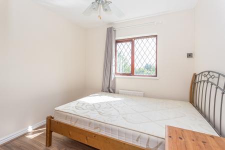 3 bedroom Detached house for sale in Ingram Gardens, Luton, LU2