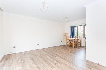 3 bedroom Detached house for sale in Ingram Gardens, Luton, LU2