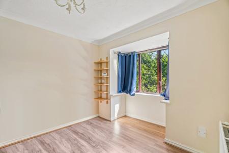 3 bedroom Detached house for sale in Ingram Gardens, Luton, LU2