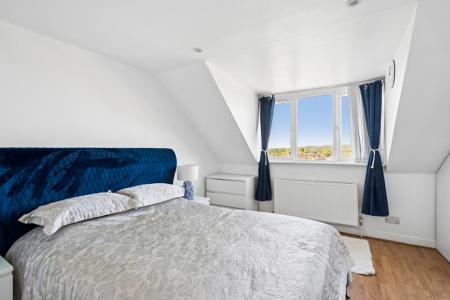 5 bedroom Semi-detached house for sale in Park Lane, Wembley, HA9