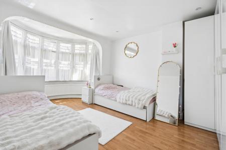 5 bedroom Semi-detached house for sale in Park Lane, Wembley, HA9