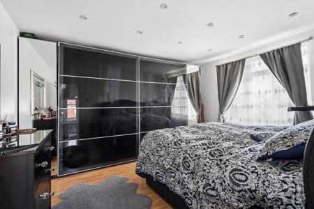 5 bedroom Semi-detached house for sale in Park Lane, Wembley, HA9