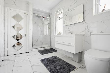 5 bedroom Semi-detached house for sale in Park Lane, Wembley, HA9