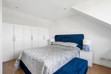 5 bedroom Semi-detached house for sale in Park Lane, Wembley, HA9