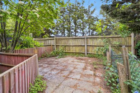 2 bedroom Flat for sale in Lowther Road, Queensbury, HA7