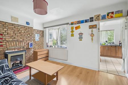 2 bedroom Flat for sale in Lowther Road, Queensbury, HA7