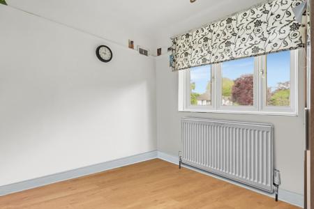 2 bedroom Flat for sale in Lowther Road, Queensbury, HA7