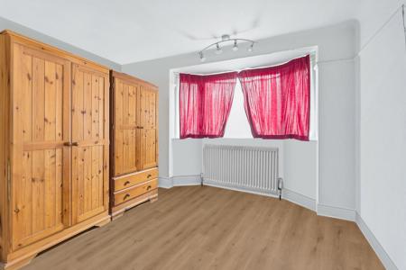2 bedroom Flat for sale in Lowther Road, Queensbury, HA7