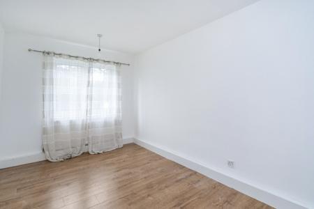 2 bedroom Terraced House to let in Myrtleside Close, Northwood, HA6