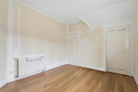 2 bedroom Flat to let in Roe End, Roe Green Village, Kingsbury, NW9