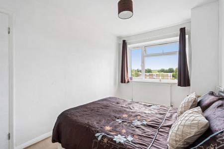 2 bedroom Flat for sale in Whitchurch Lane, Edgware, HA8