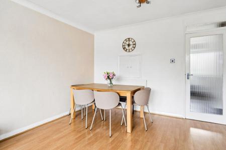 2 bedroom Flat for sale in Whitchurch Lane, Edgware, HA8