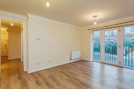 2 bedroom Apartment to let in Sheepcote Road, Harrow, HA1