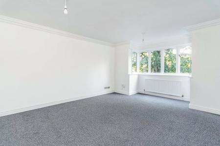 2 bedroom Apartment to let in 177 Hagden Lane, Watford, WD18