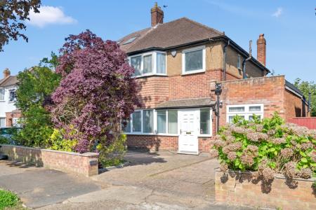 3 bedroom Semi-detached house to let in Anglesmede Crescent, Pinner, HA5