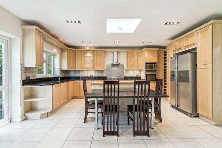3 bedroom Semi-detached house to let in Anglesmede Crescent, Pinner, HA5
