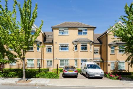2 bedroom Apartment to let in 17 Manor Road, Harrow, HA1