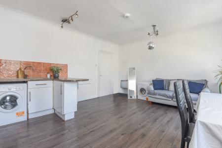 1 bedroom Flat to let in Edbrooke Road, London, W9