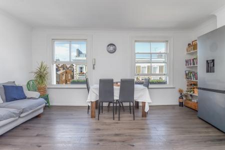 1 bedroom Flat to let in Edbrooke Road, London, W9