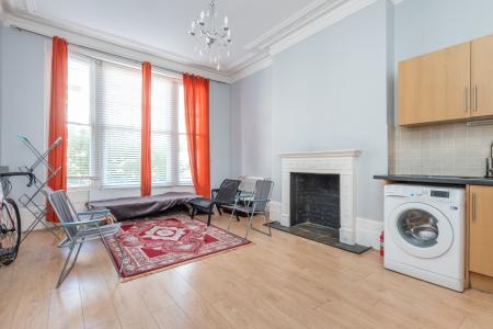 2 bedroom Flat to let in Birchington Road, London, NW6