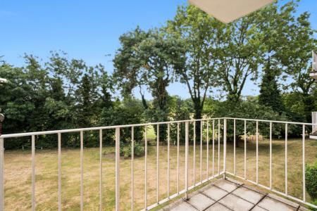 2 bedroom Flat to let in Gleneagles, Stanmore, HA7