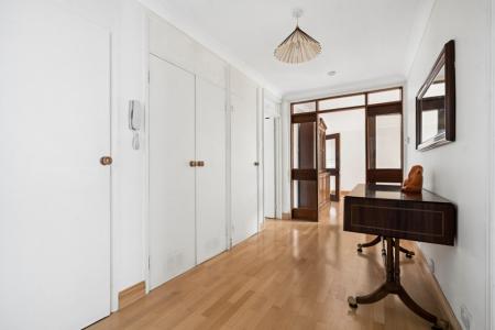 2 bedroom Flat to let in Gleneagles, Stanmore, HA7