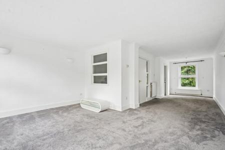 4 bedroom Town house to let in Chester Road, Northwood, HA6
