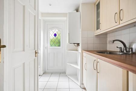 4 bedroom Town house to let in Chester Road, Northwood, HA6